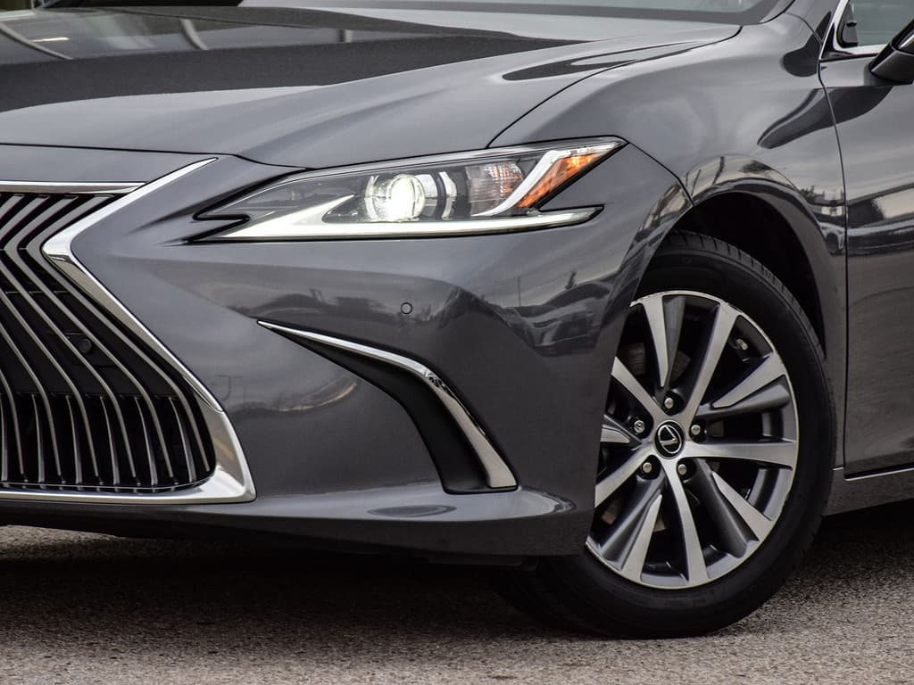 2021 Lexus ES 300h Premium Package