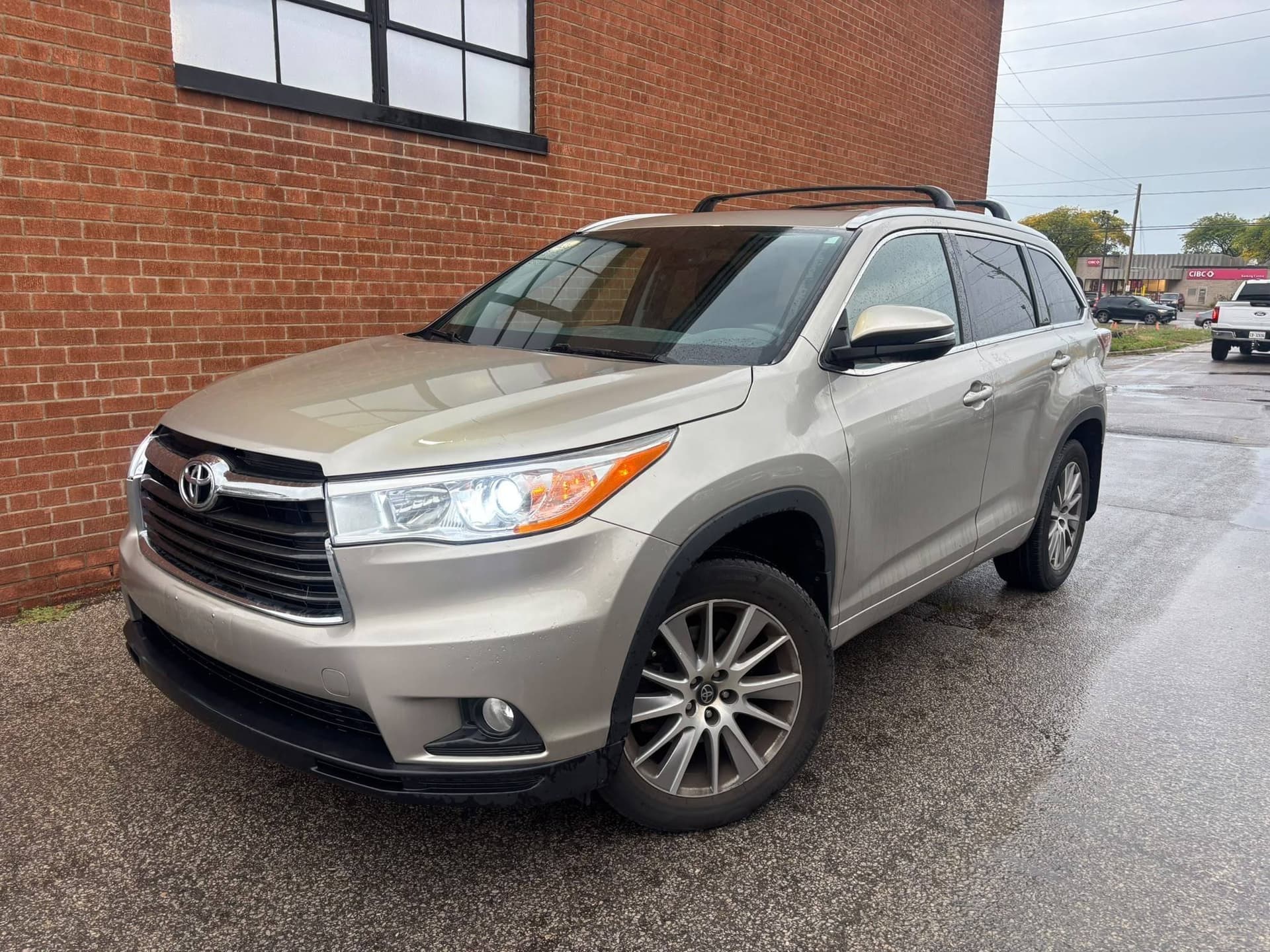 2016 Toyota Highlander AWD 4dr XLE
