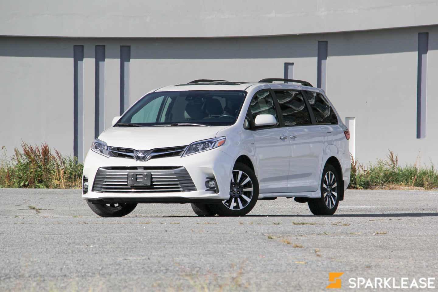 2018 Toyota Sienna XLE 7-Passenger AWD