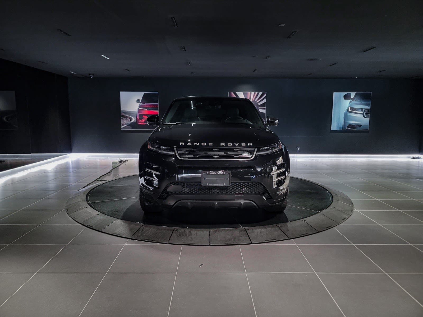 2026 Land Rover Range Rover Evoque Hoxton Edition