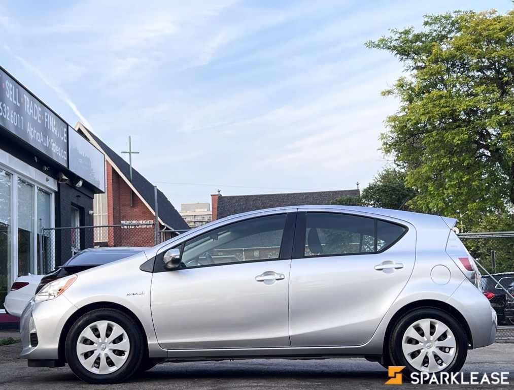 2014 Toyota  Prius c  5dr HB Hybrid