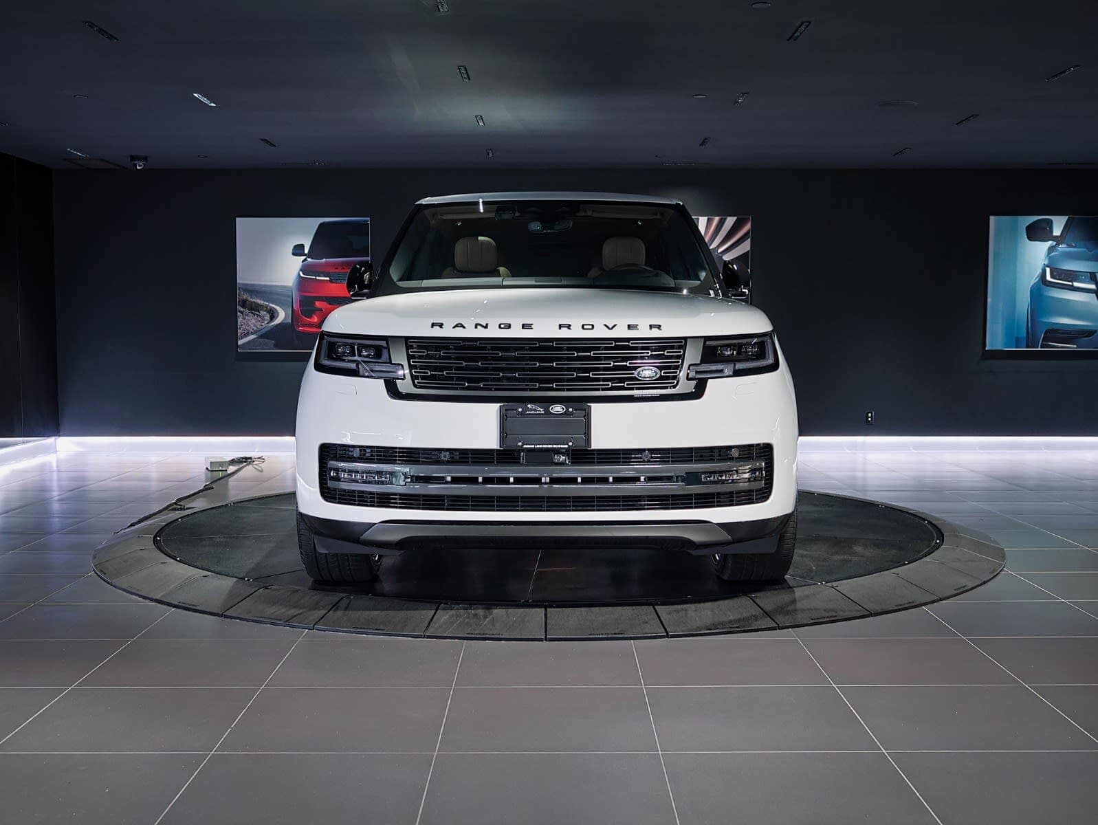 2026 Land Rover Range Rover SE