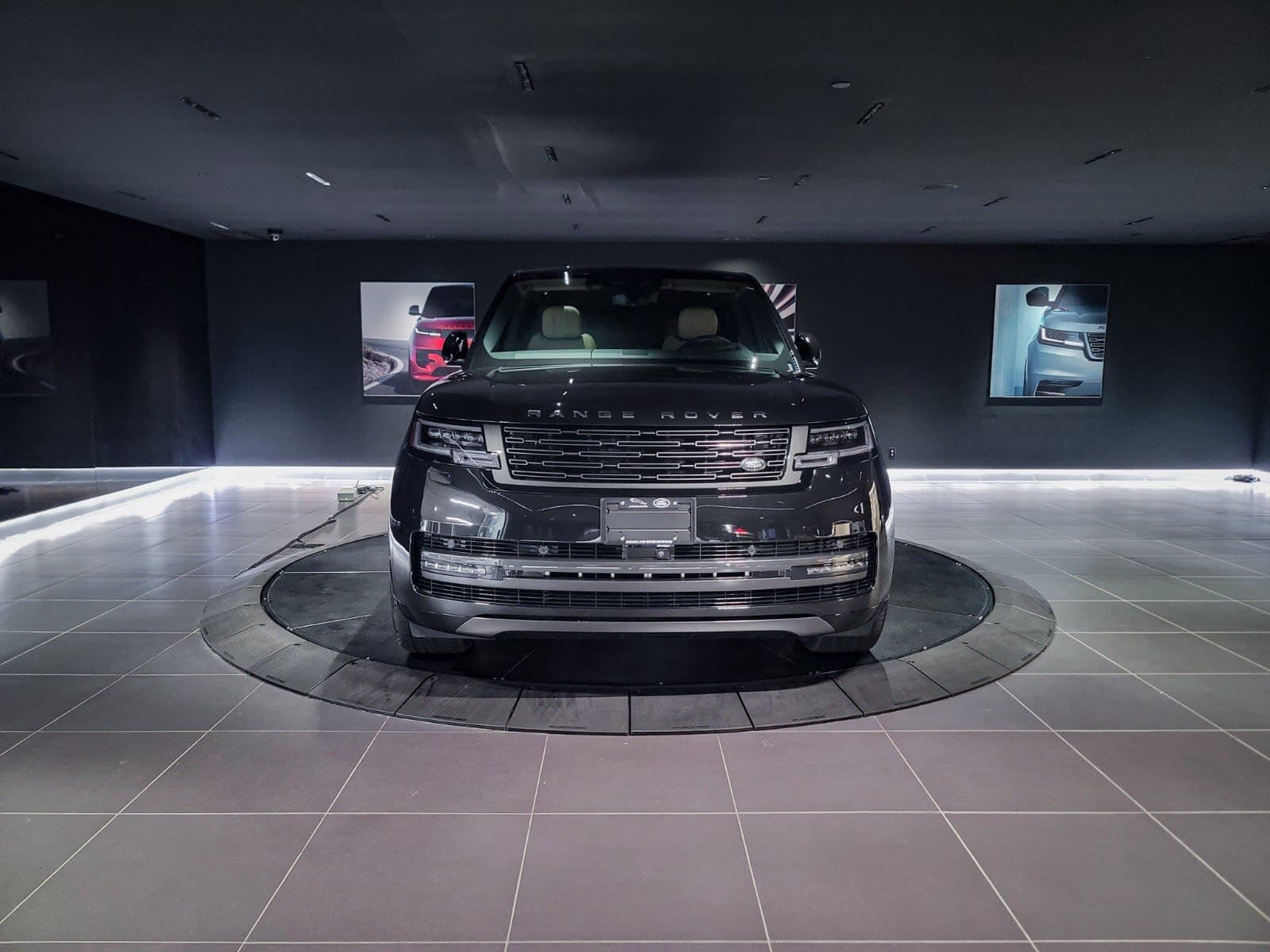 2026 Land Rover Range Rover SE
