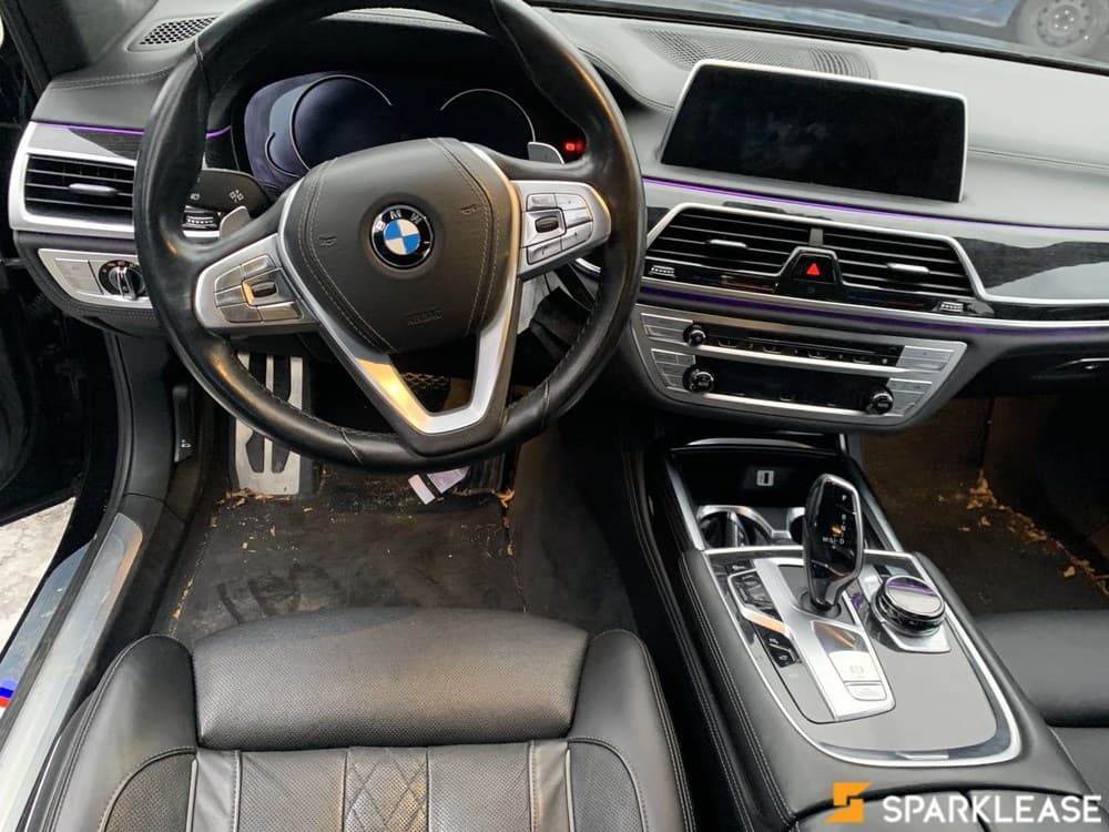 2016 BMW 750i