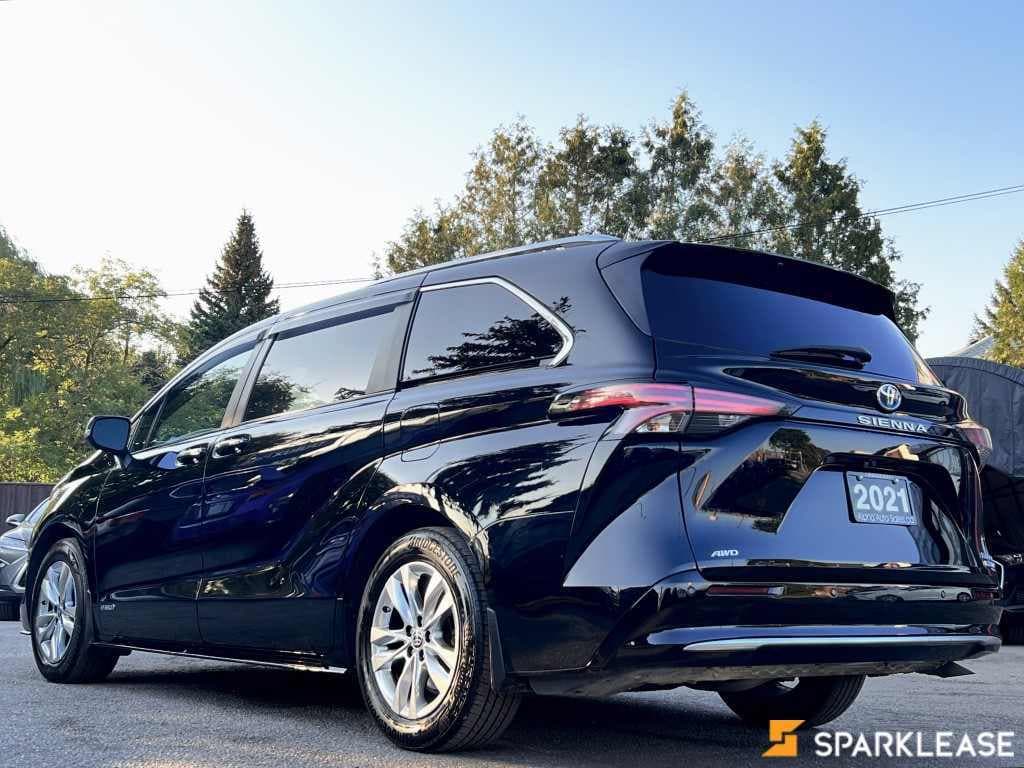2021 Toyota Sienna LE 8-Passenger AWD