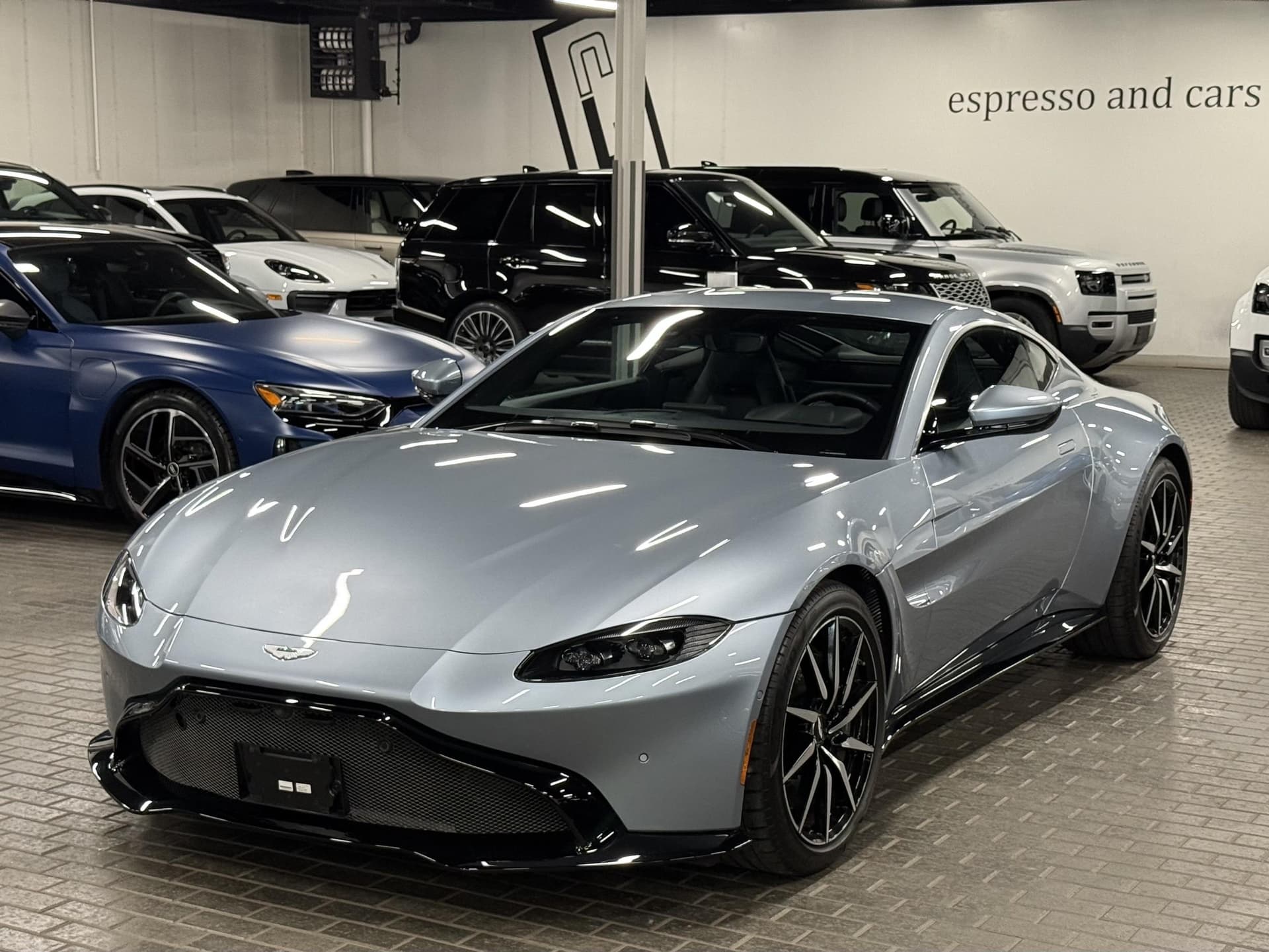 2021 Aston Martin  Vantage 