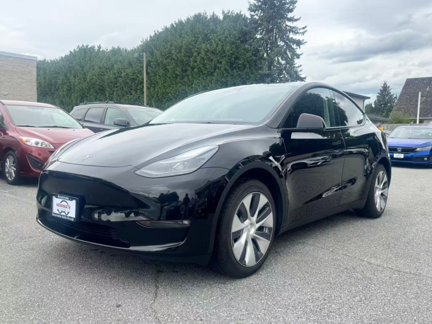 2023 Tesla Model Y Long Range. LOCAL BC VEHICLE. ONE OWNER. NO ACCIDENT.
