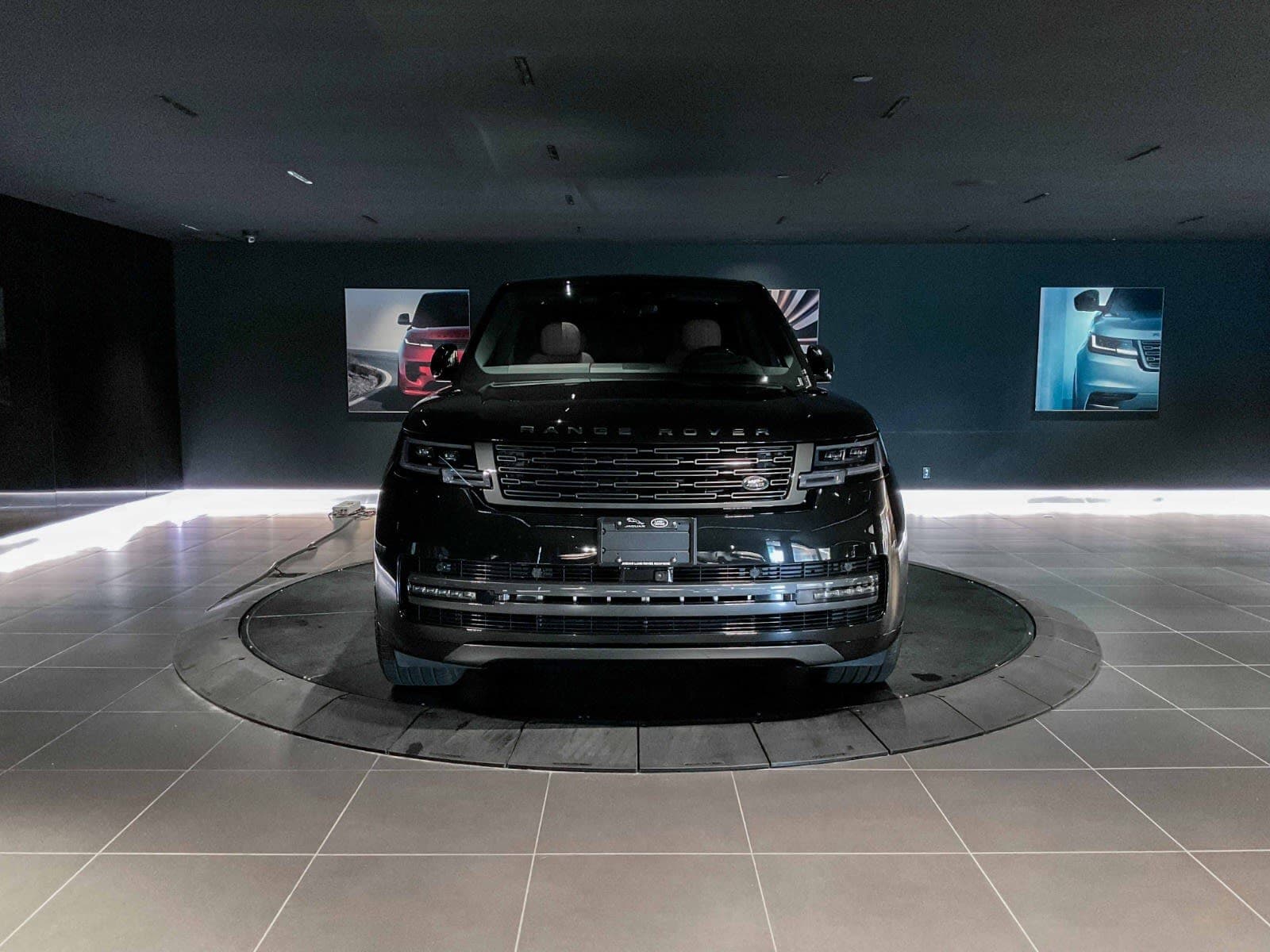2026 Land Rover Range Rover SE