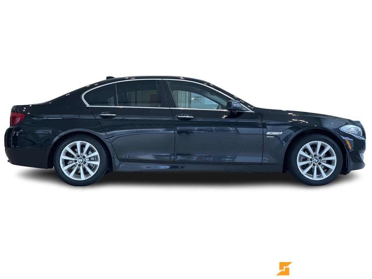 2012 BMW  5 Series  4dr Sdn 528i xDrive AWD 