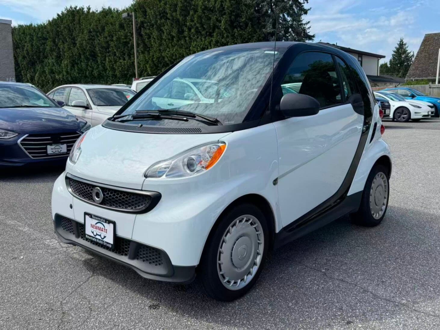 2015 smart Fortwo 2dr Cpe Pure. LOW MILEAGE. NO ACCIDENTS.