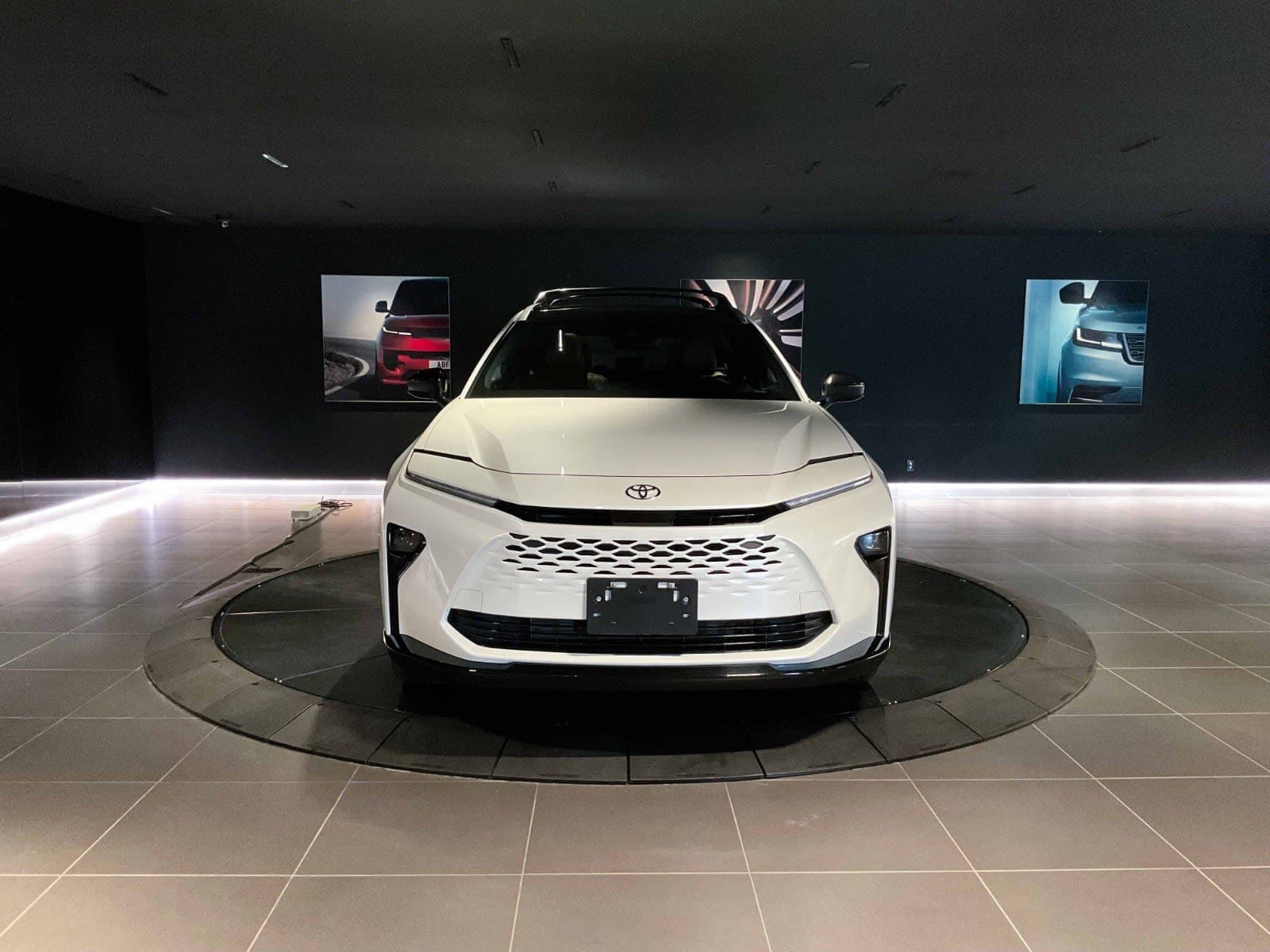 2025 Toyota Crown Signia Limited