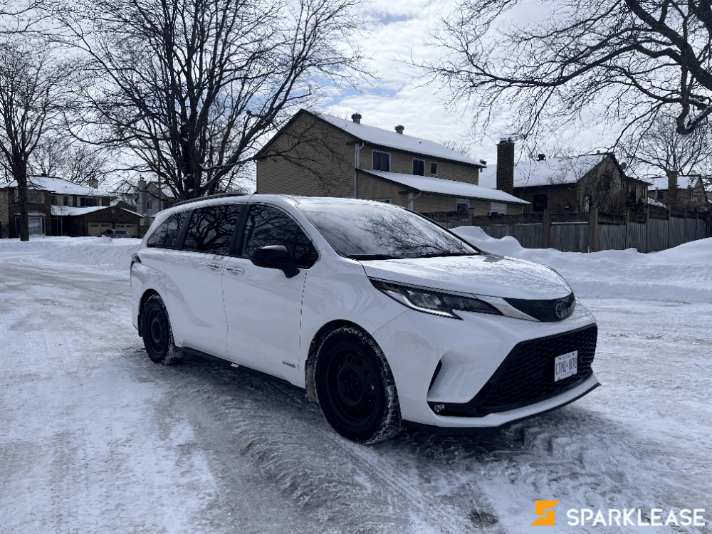 2021 Toyota Sienna XSE FWD 