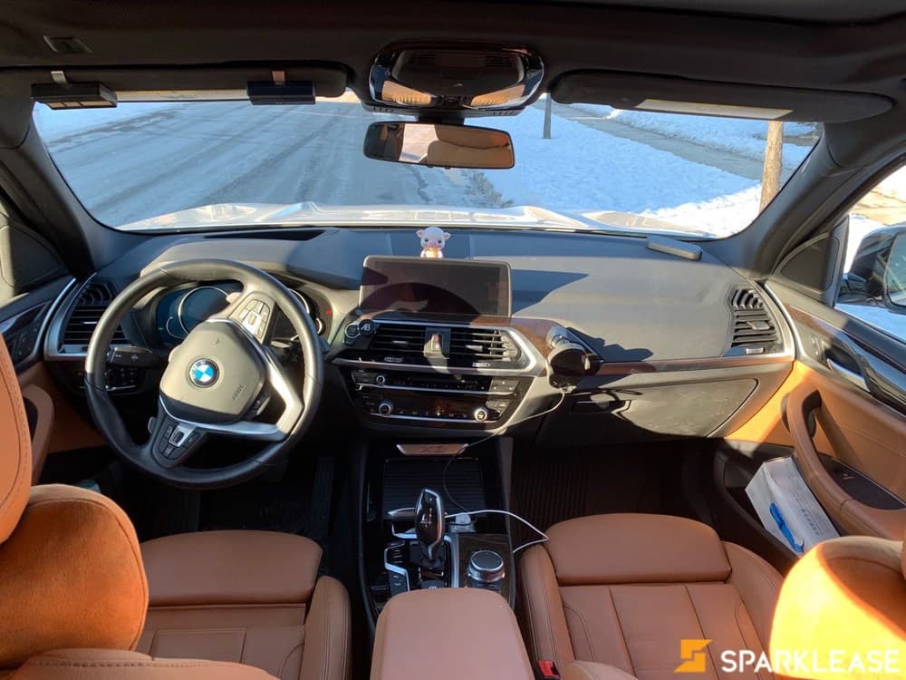 2018 BMW X3 外白内棕顶配