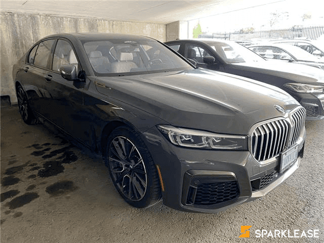 2021 BMW 750i DEMO