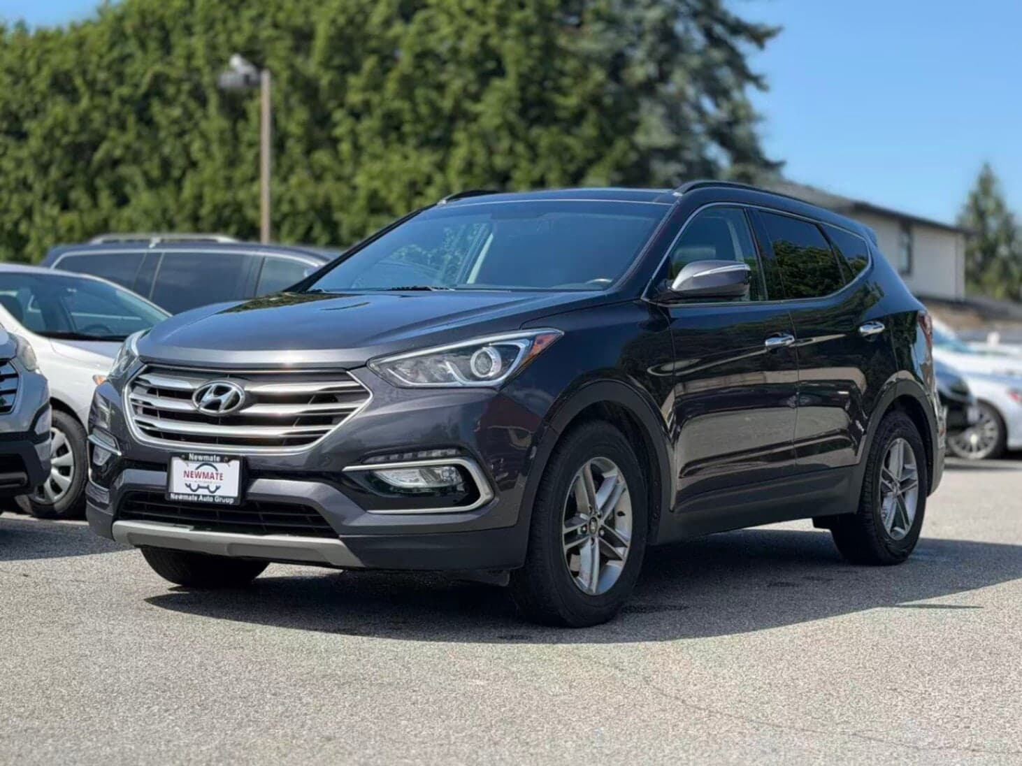 2018 Hyundai Santa Fe Sport 2.4L Luxury. LOCAL BC VEHICLE. FULL SERVICE RECORD.