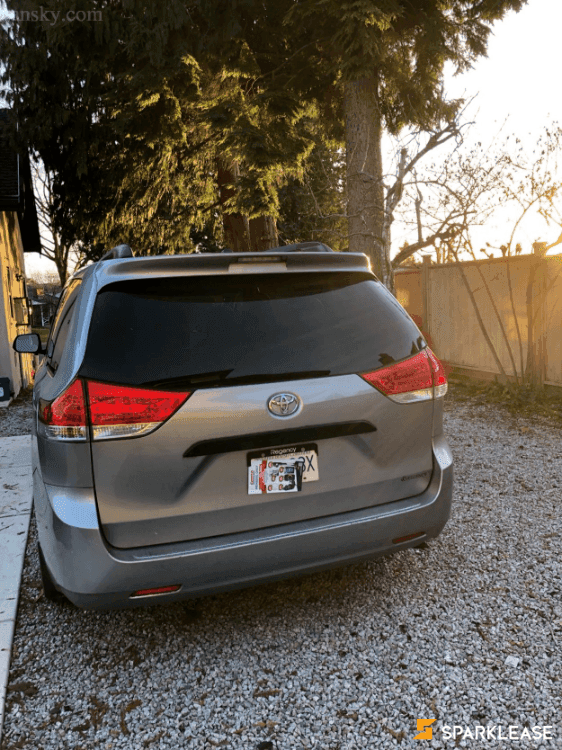 2012 Toyota Sienna 