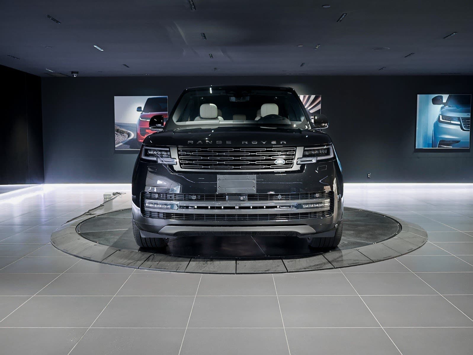 2026 Land Rover Range Rover SE