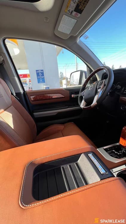2021 Toyota Tundra 4X4 顶配