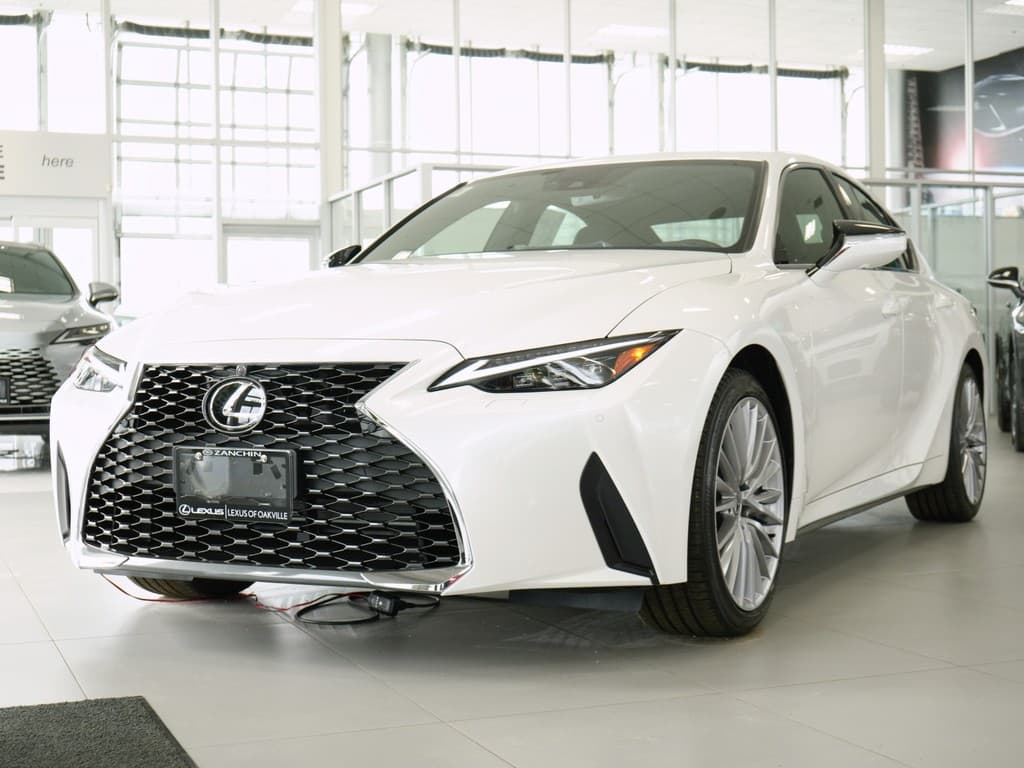2025 Lexus IS 300 4DR AWD