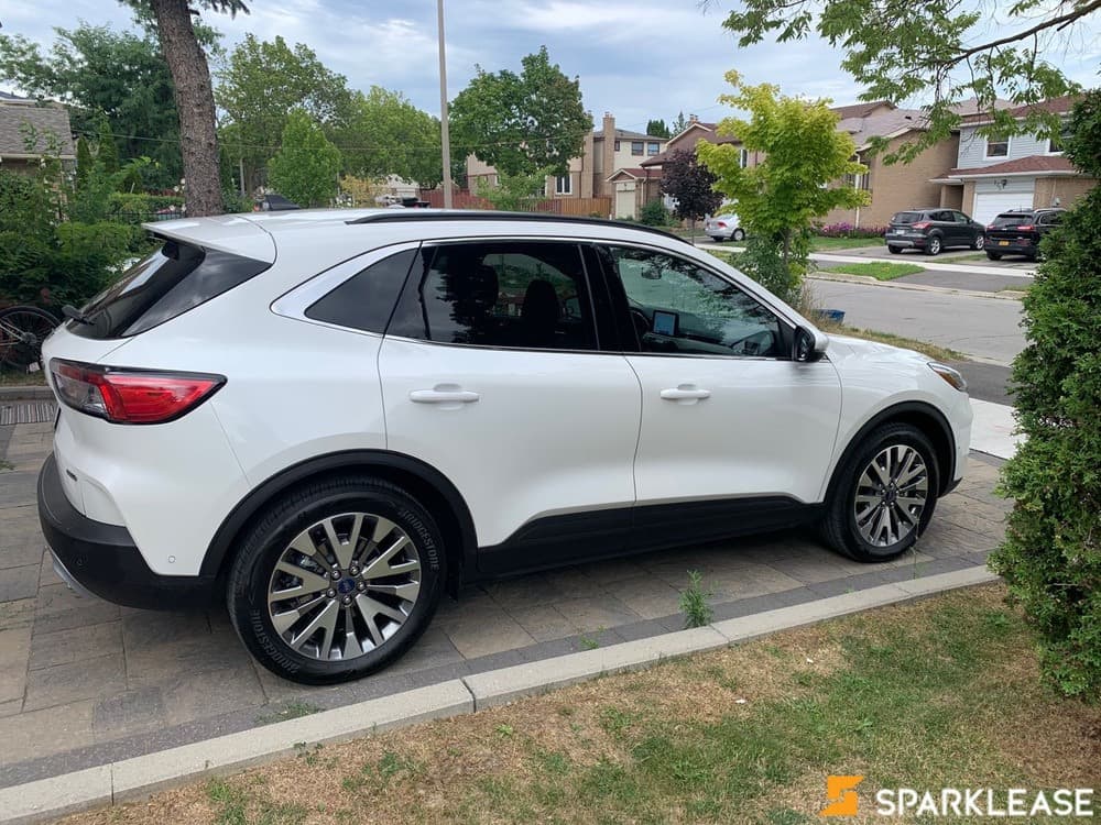 2020 Ford Escape hybrid Titanium AWD 2.0L 