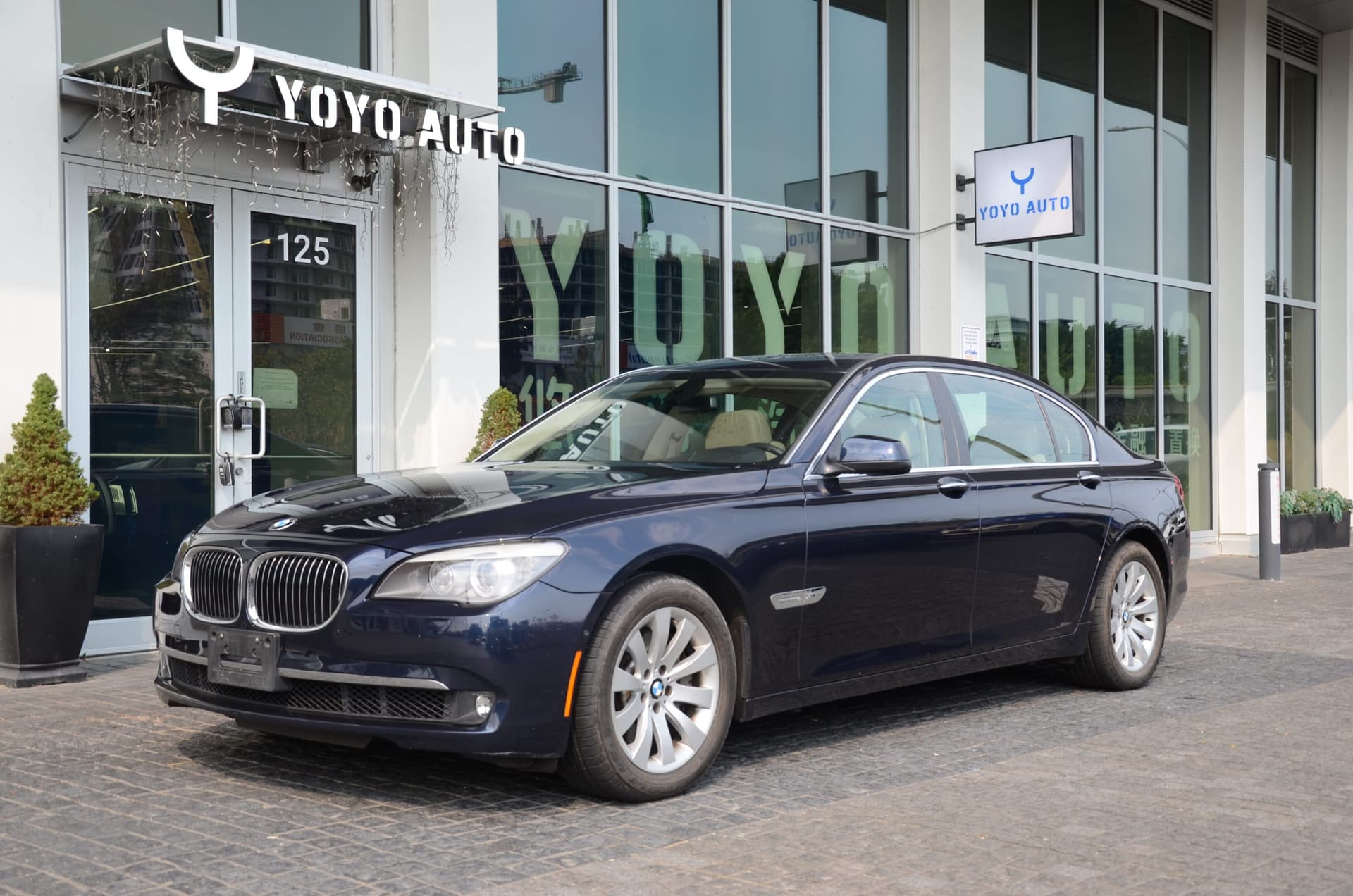 2011 BMW 7-Series 4dr Sdn 750Li xDrive AWD