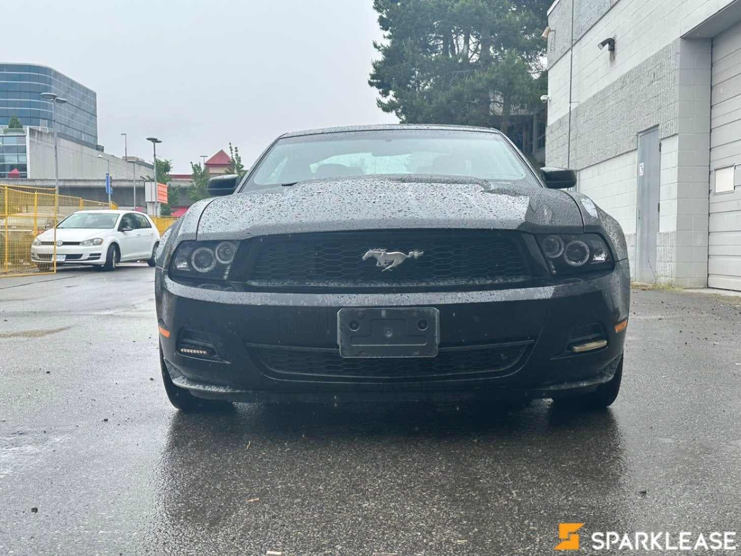 2011 Ford Mustang 2dr Cpe V6