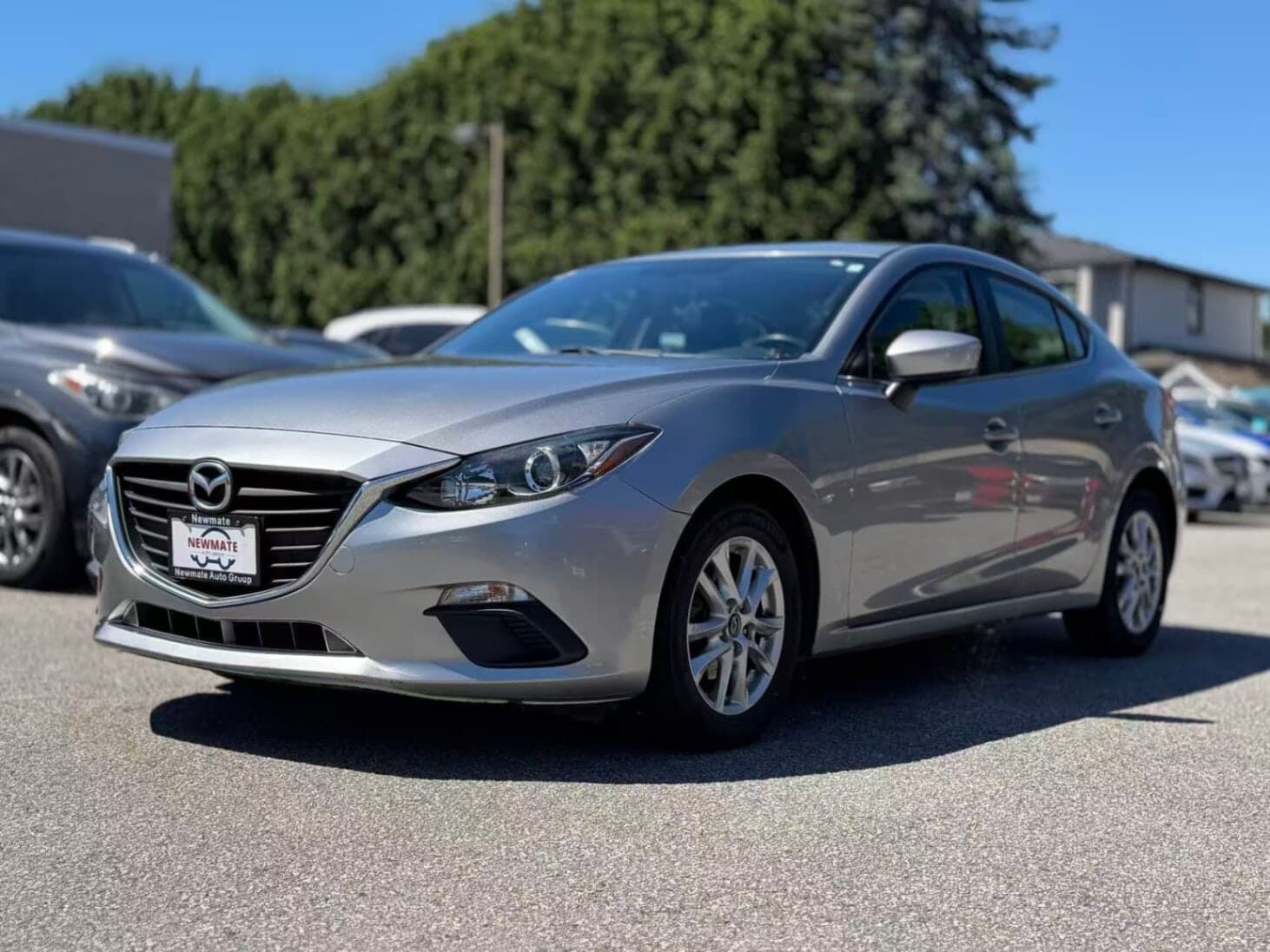 2014 Mazda Mazda3 GS-SKY. LOW KILOMETRES. RUNS GREAT.