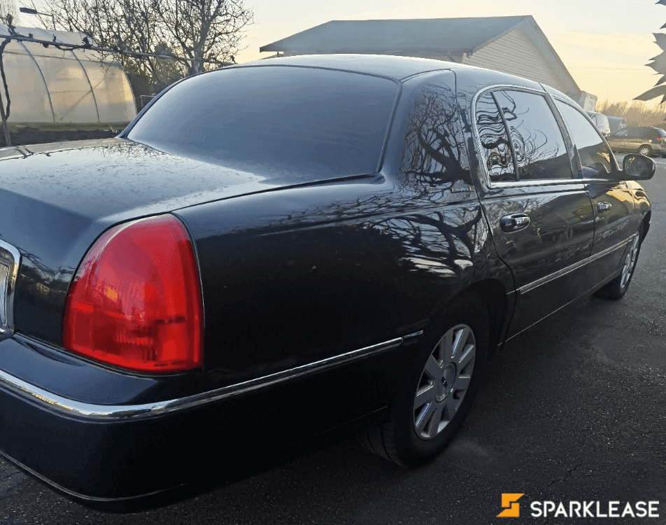 2011 Lincoln Town Car 