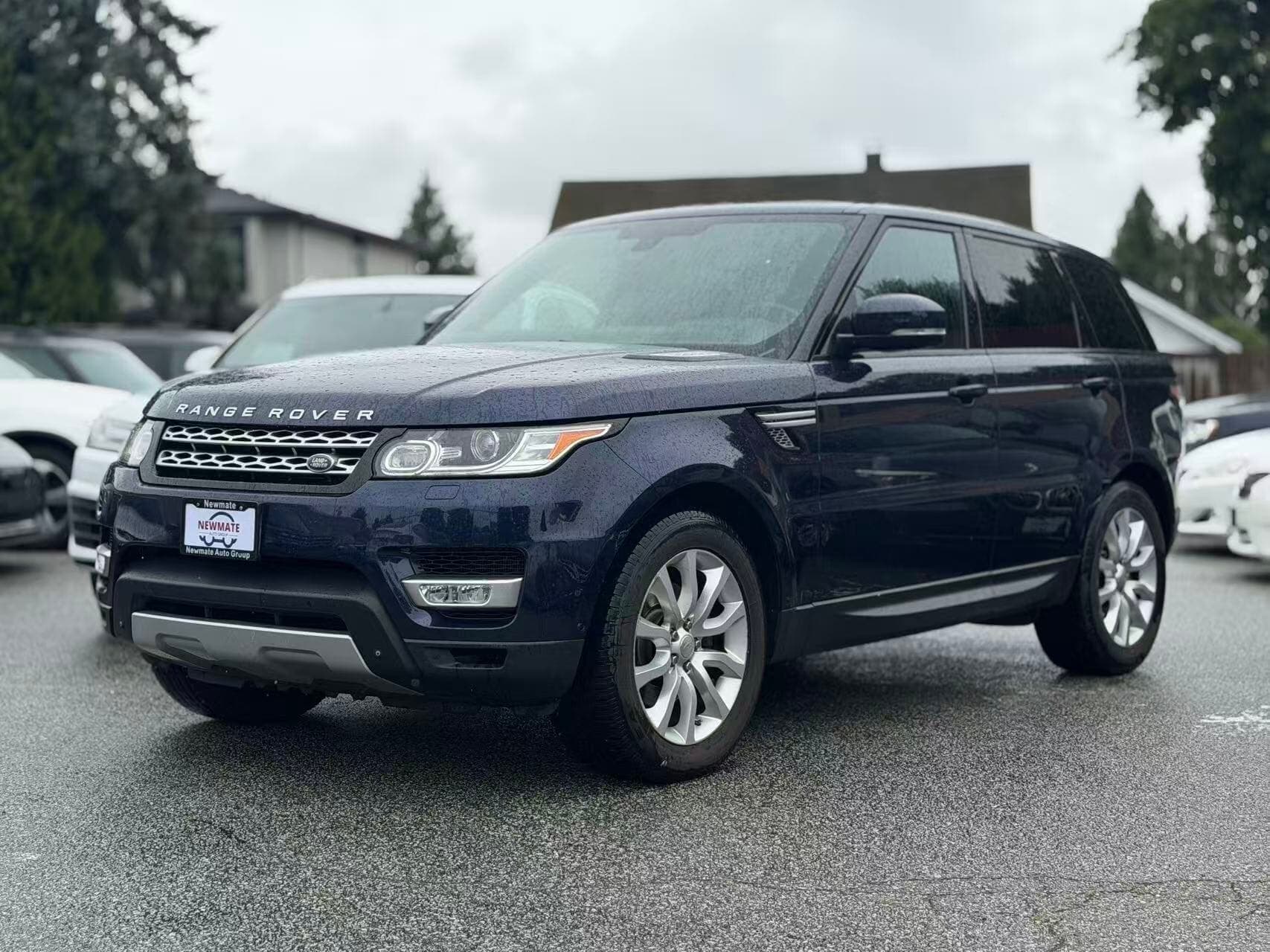 2015 Land Rover Range Rover Sport V6 HSE. LOCAL BC VEHICLE. FULL SERVICE RECORD. LOW KILOMETRES.