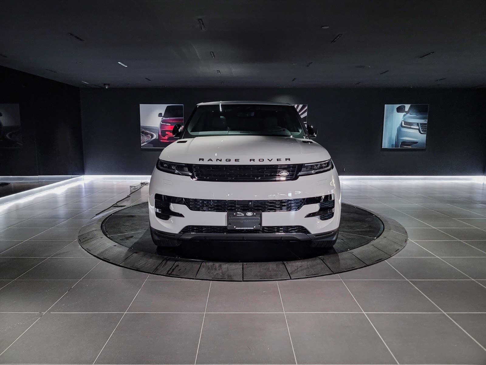 2026 Land Rover Range Rover Sport S