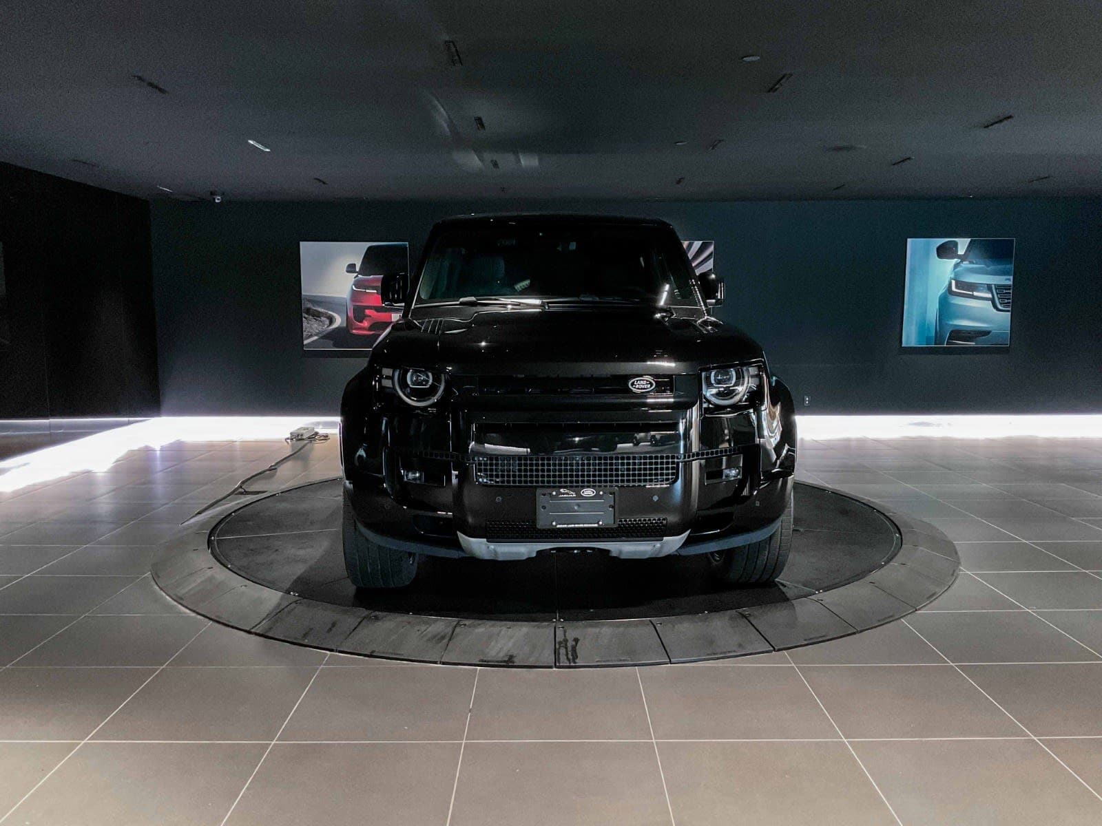 2026 Land Rover Defender V8