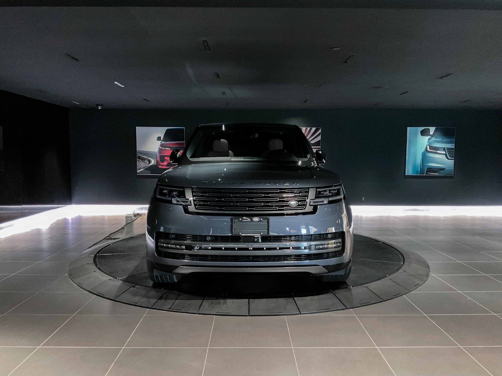 2026 Land Rover Range Rover SE