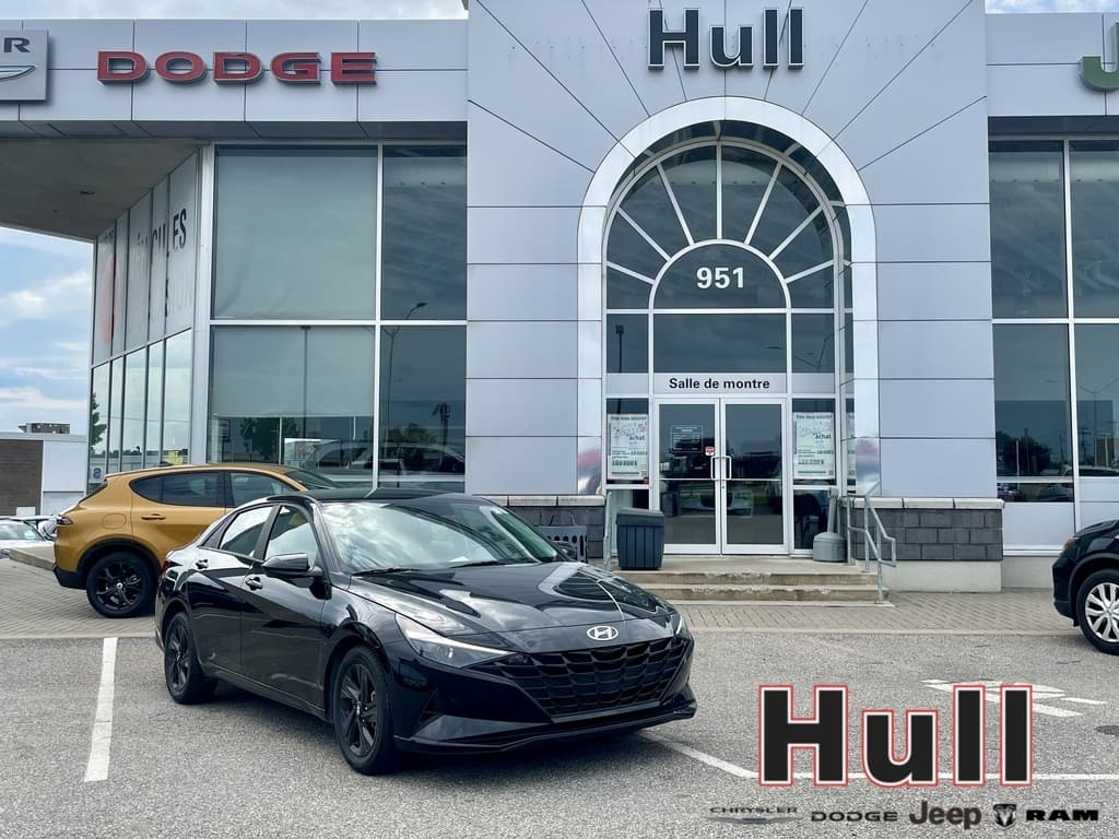 2023 Hyundai Elantra Preferred IVT