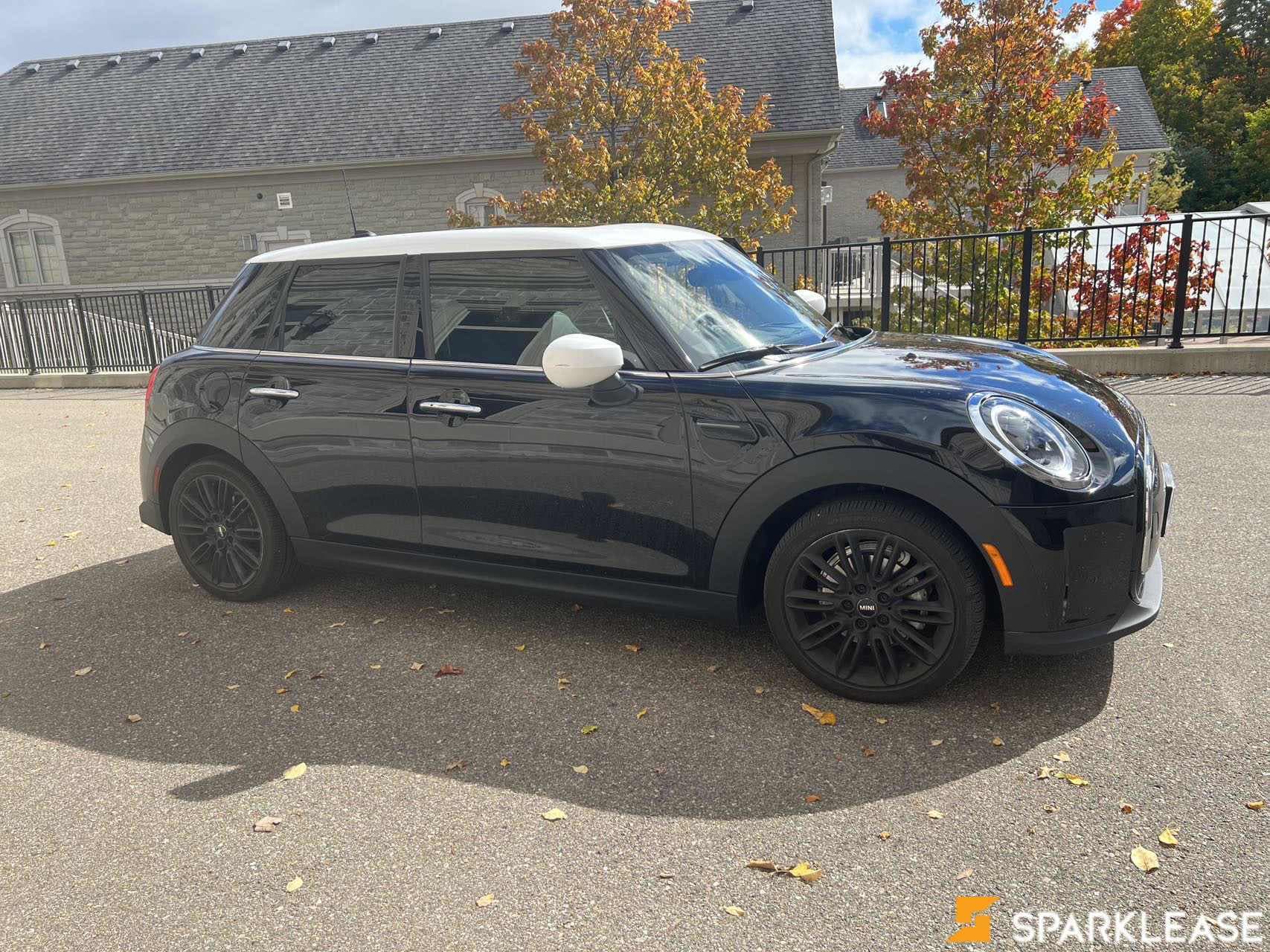 2022 MINI 5 Door Cooper FWD
