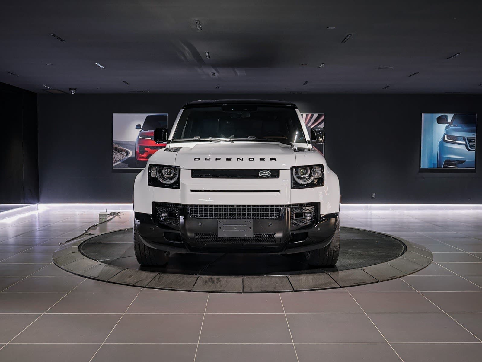 2024 Land Rover Defender X-Dynamic SE