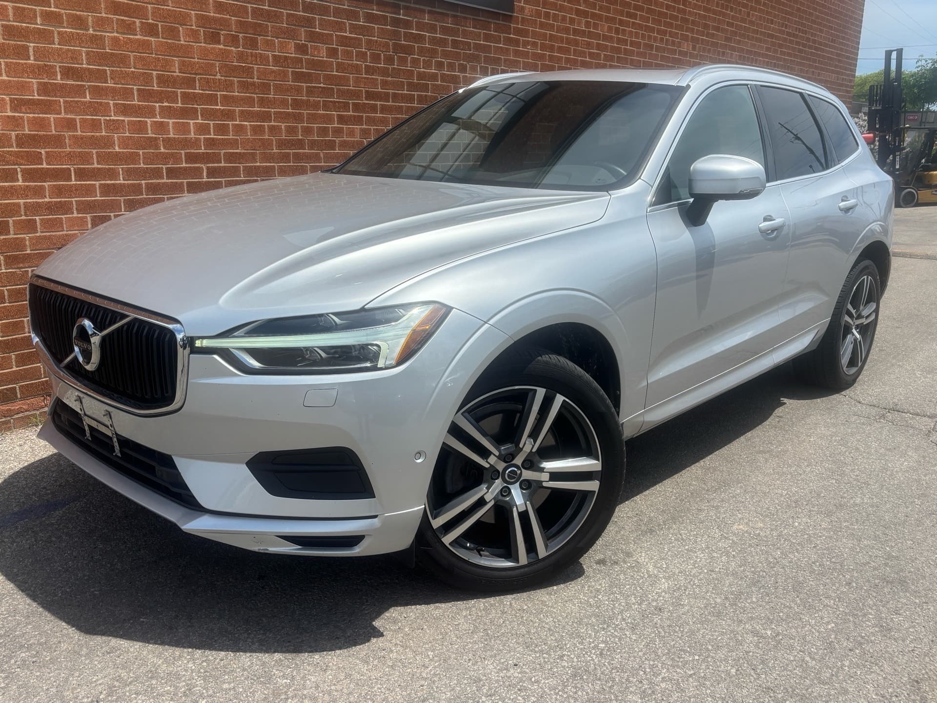 2018 Volvo XC60 T6 AWD Momentum