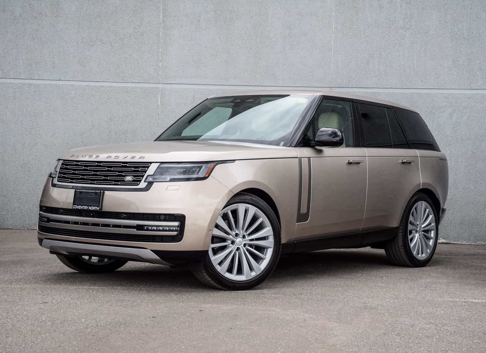 2025 Land Rover Range Rover P400 SE SWB