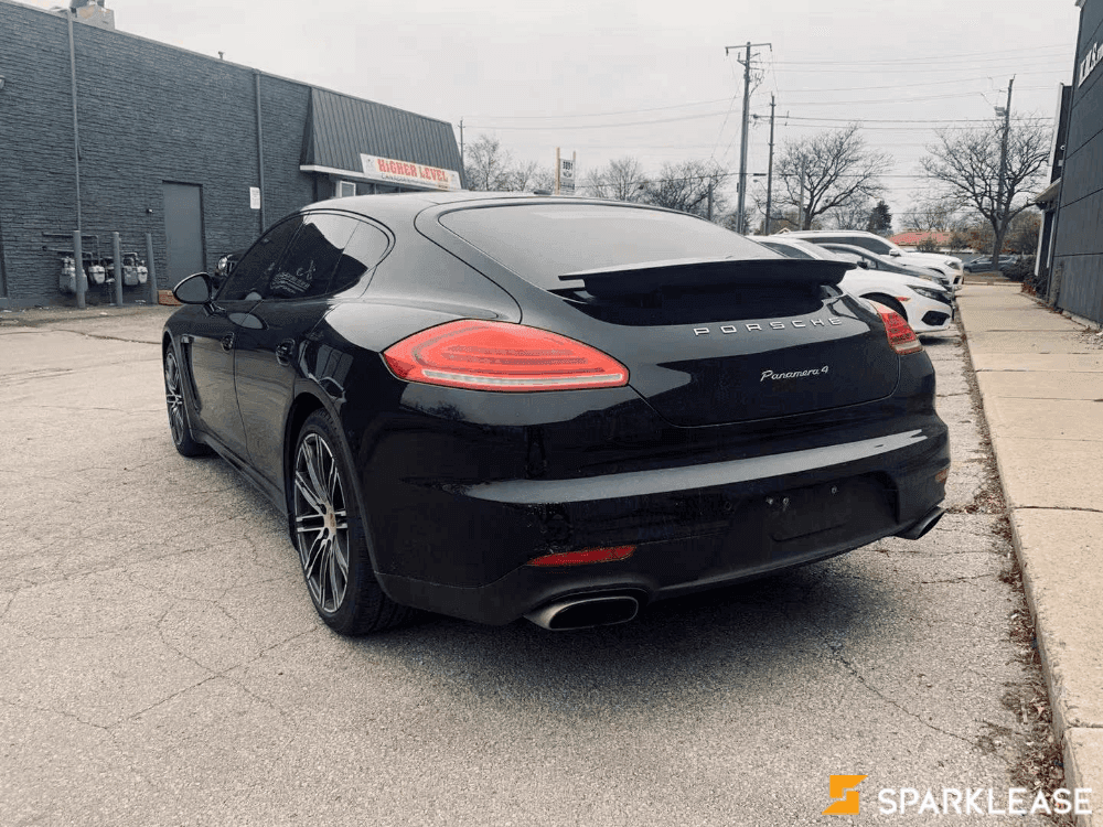 2016 Porsche Panamera 4