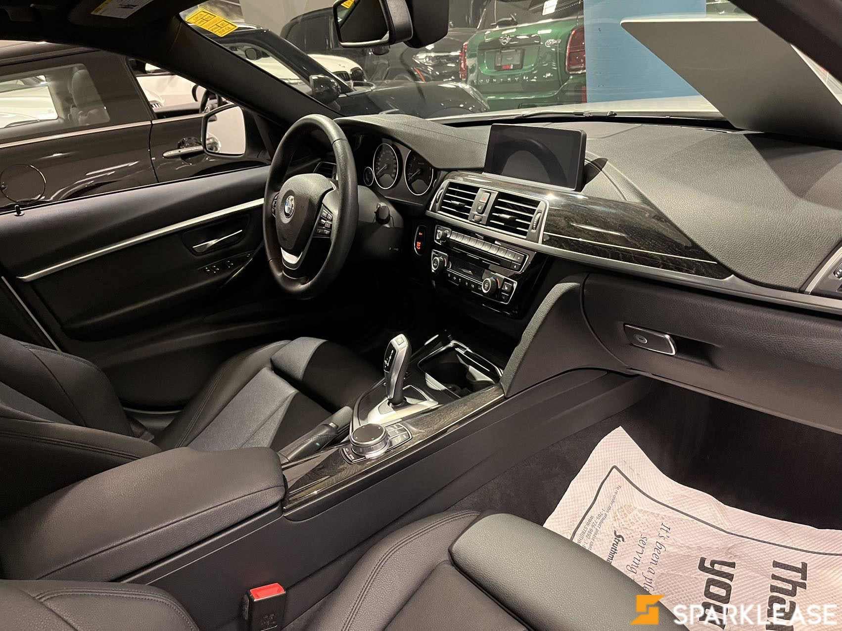 2018 BMW 3 Series 330i xDrive Sedan