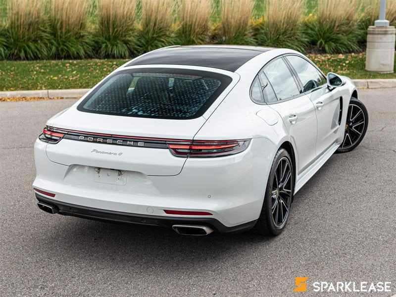 2018 Porsche  Panamera  4 AWD 