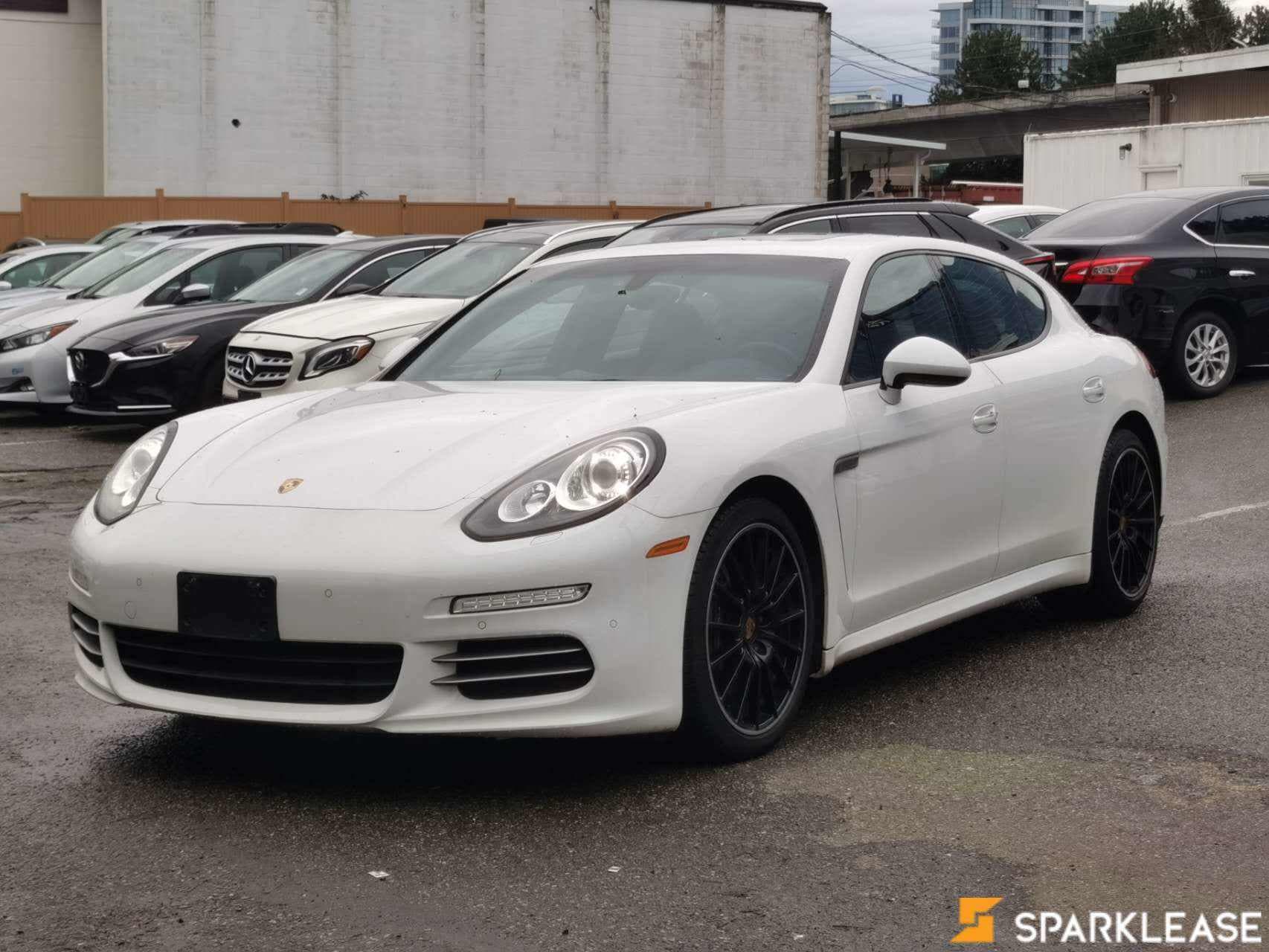 2015 Porsche Panamera 4dr HB