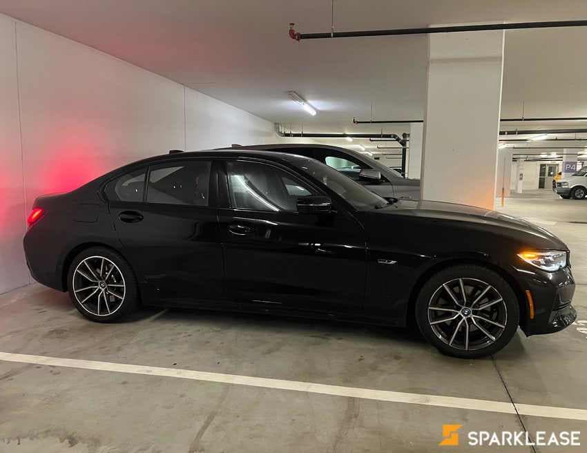 2022 BMW 3 Series 330e xDrive Plug-In Hybrid