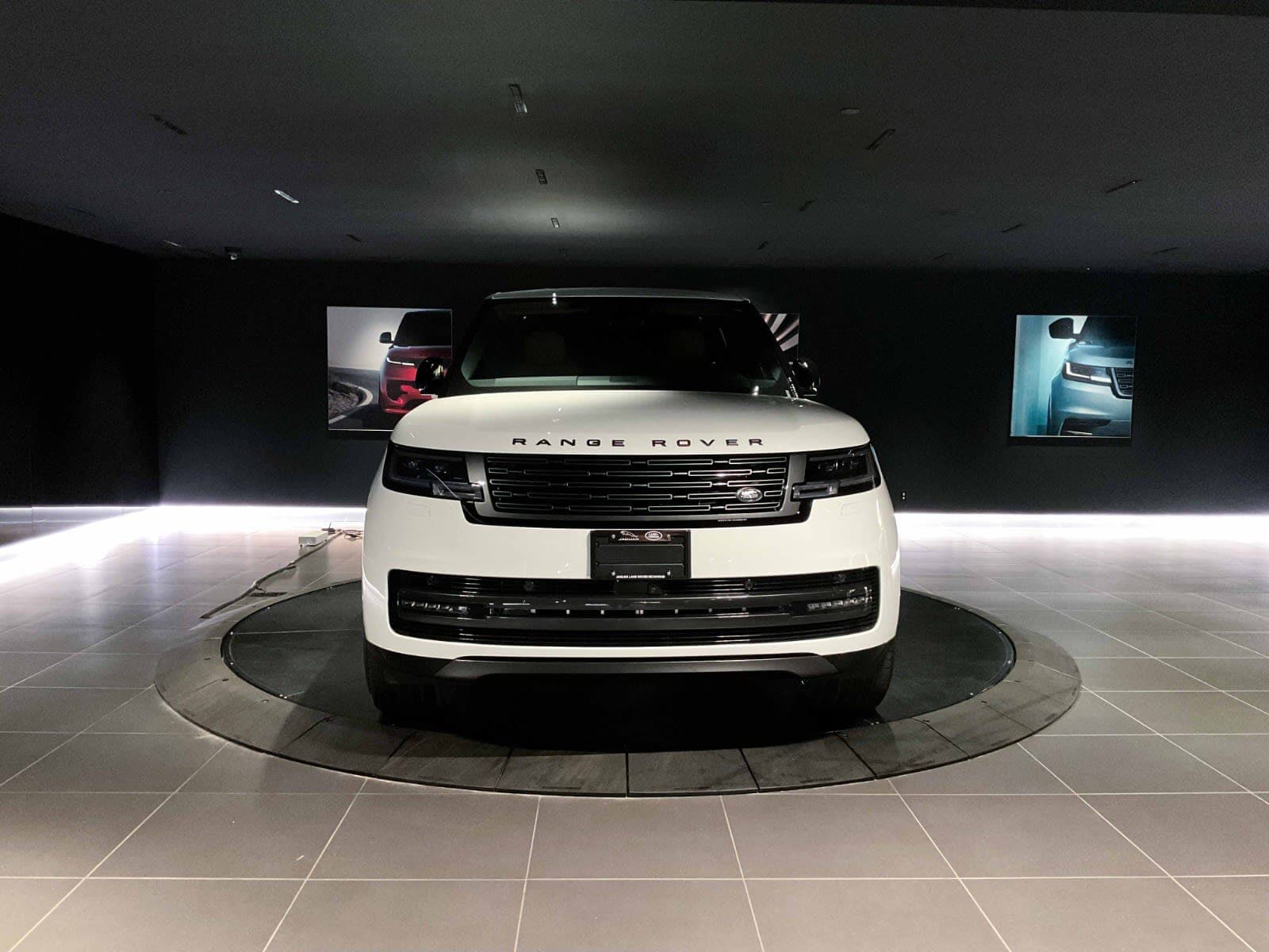 2026 Land Rover Range Rover SE