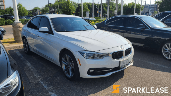 2018 BMW 330 白色配红色真皮