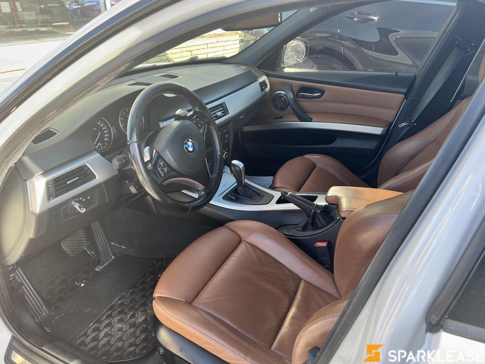 2009 BMW  3 Series  4dr Sdn 335i RWD 