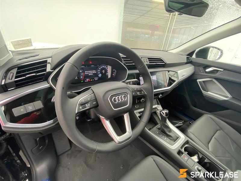 2022 Audi  Q3  Komfort 45 TFSI quattro 