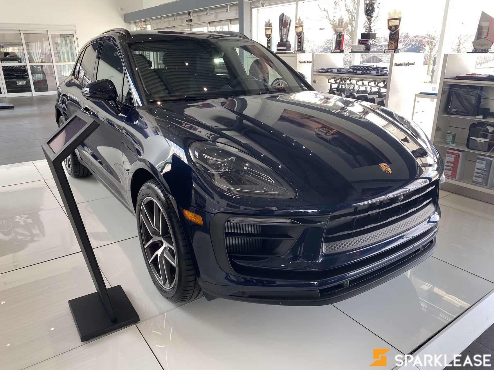 2023 Porsche  Macan  S AWD 