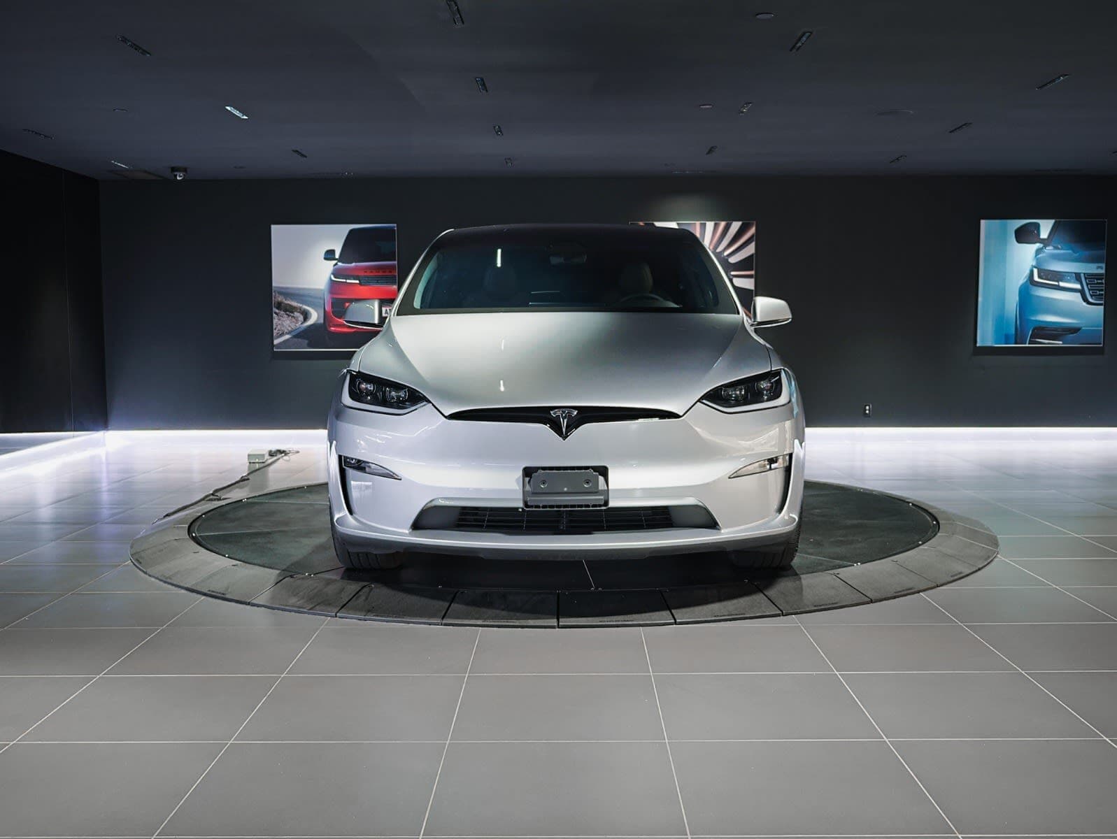 2025 Tesla Model X AWD