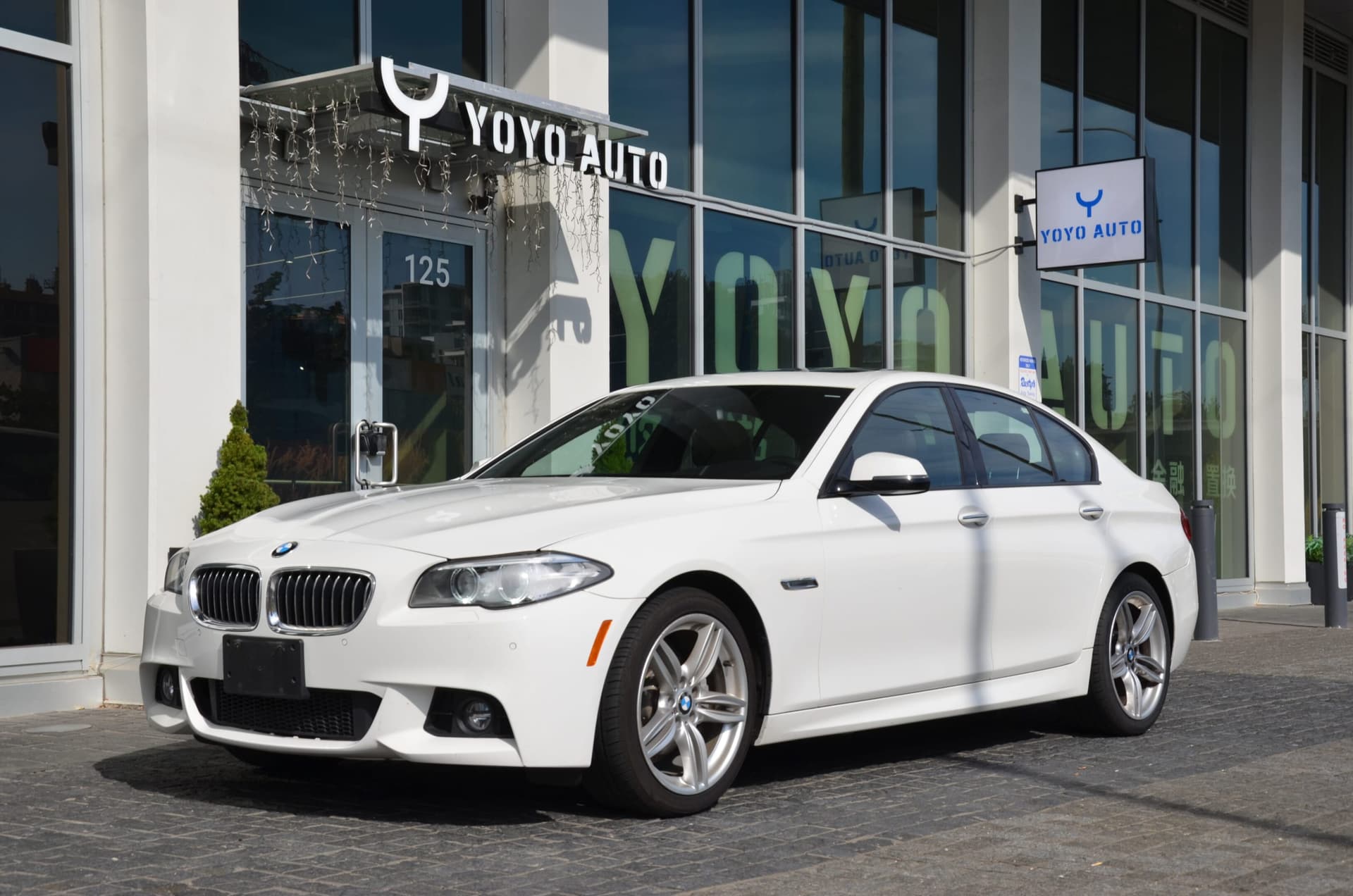 2016 BMW 5 Series 4dr Sdn 528i xDrive AWD