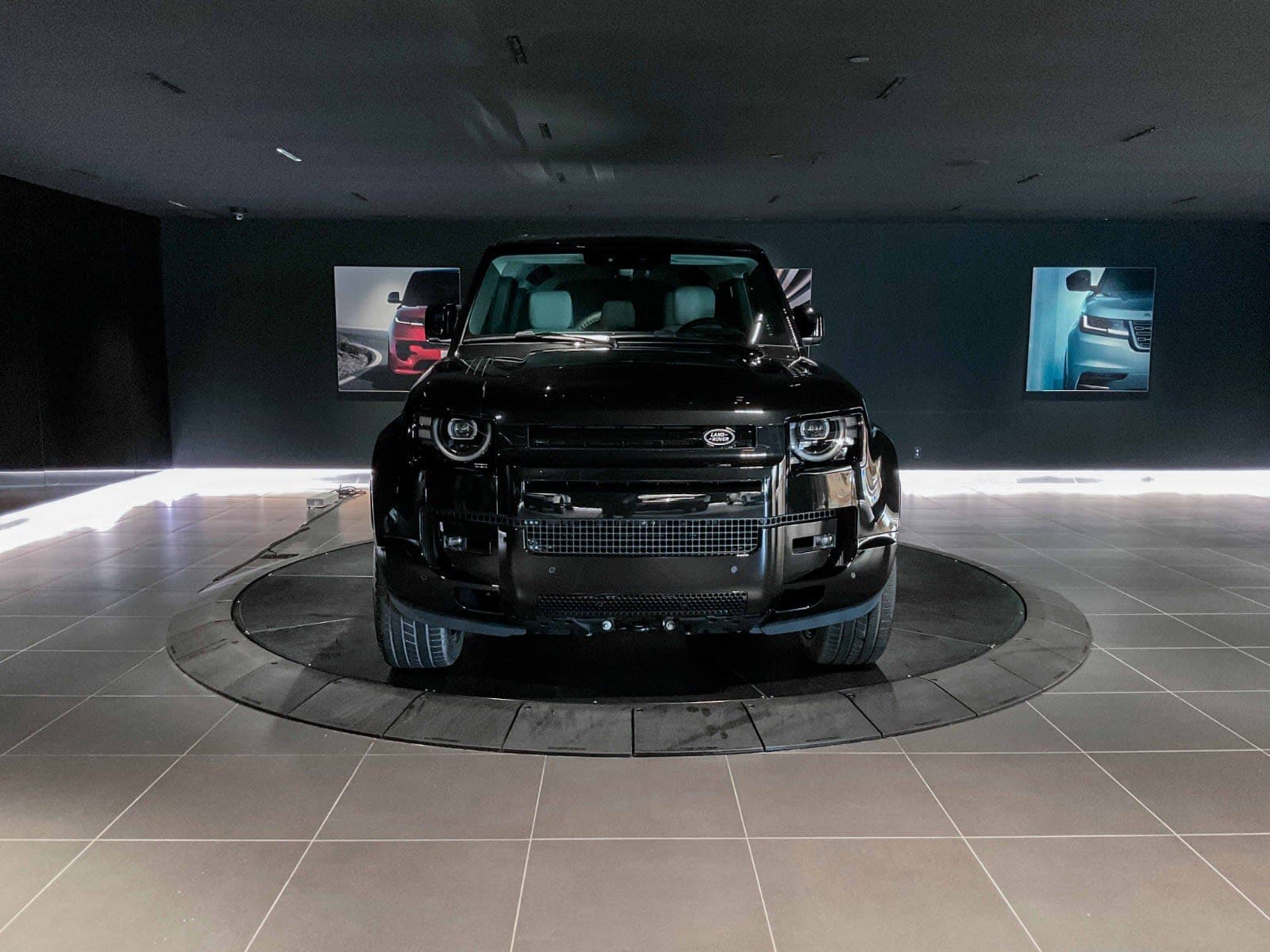 2026 Land Rover Defender X-Dynamic SE